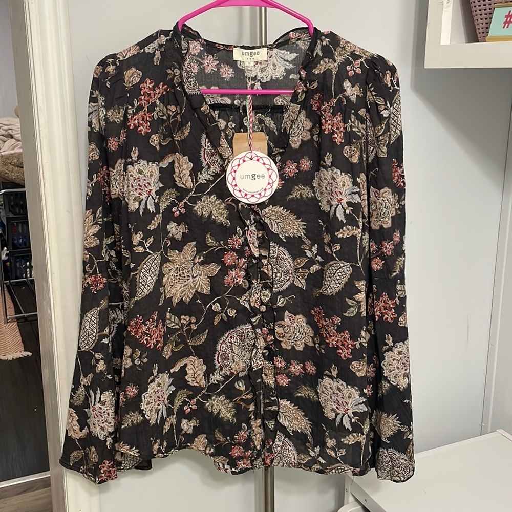 Umgee Black Floral Top Size S